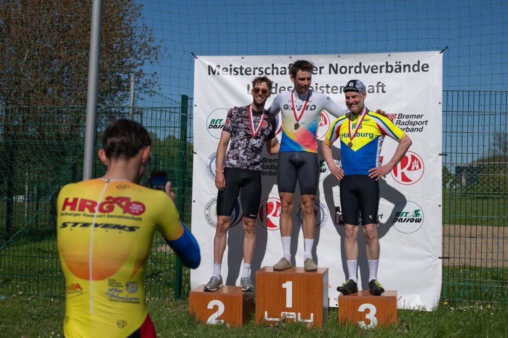 Podium Landesverband Hamburg Elite Männer von links: Ubben, Korth, Ihmsen.