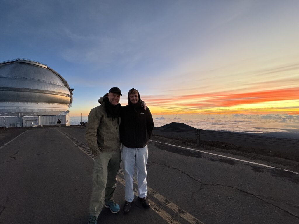 Sonnenaufgang auf dem Mauna Kea auf Big Island
